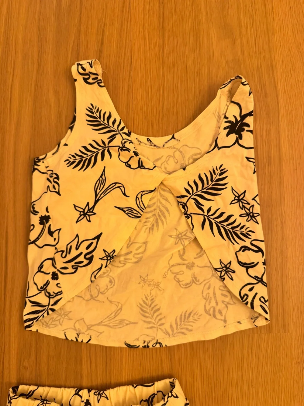 Zara Girls beige/black Floral Set - Tank Top & Pants size 7/8